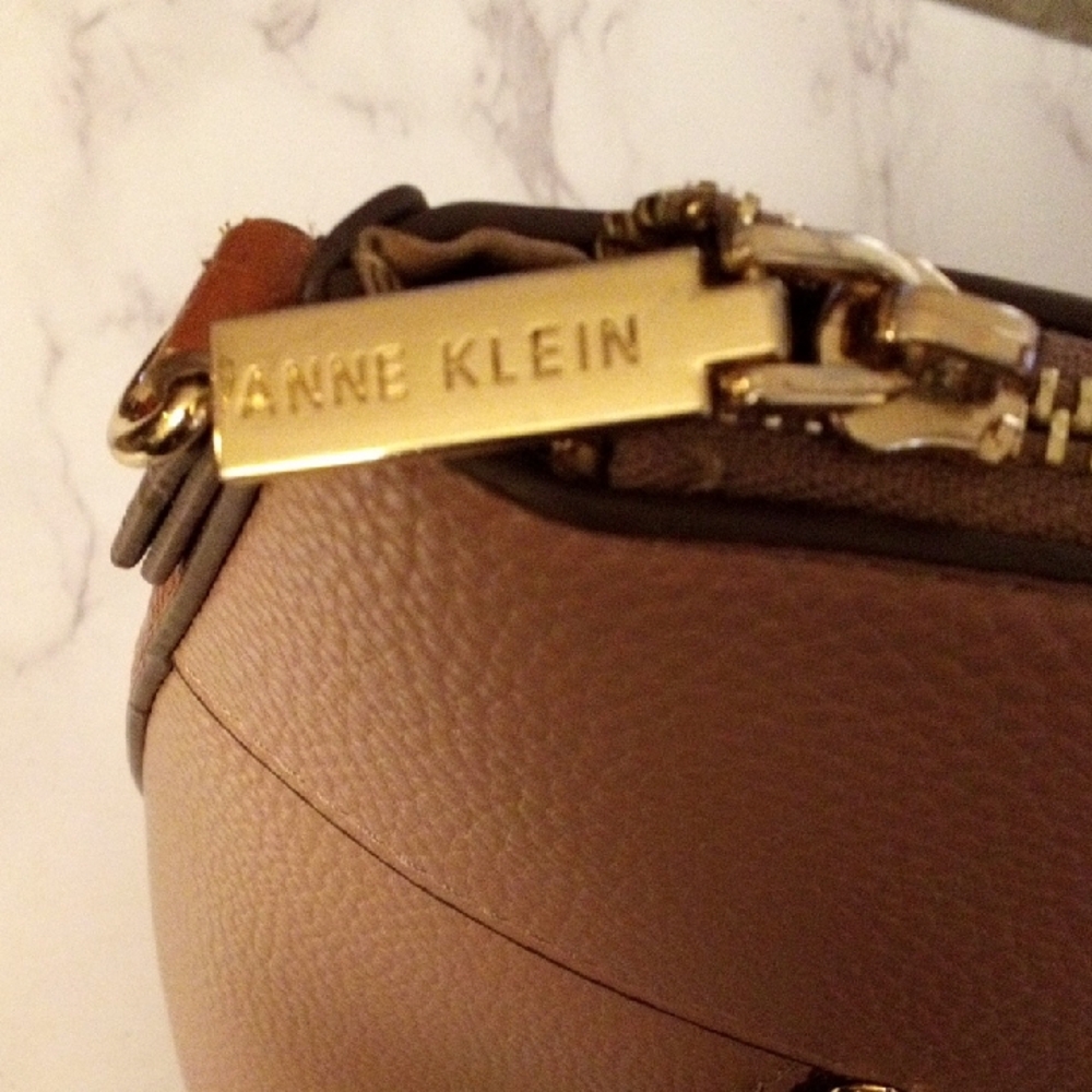 SALE!!   ANNE KLEIN Handbag - Picture 3 of 10